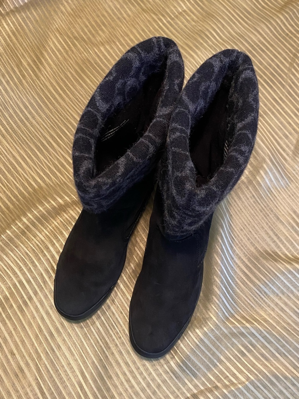 COACH Black leather Women's Boots with Patterned Wool Knit Cuff, size 8 - Picture 7 of 16